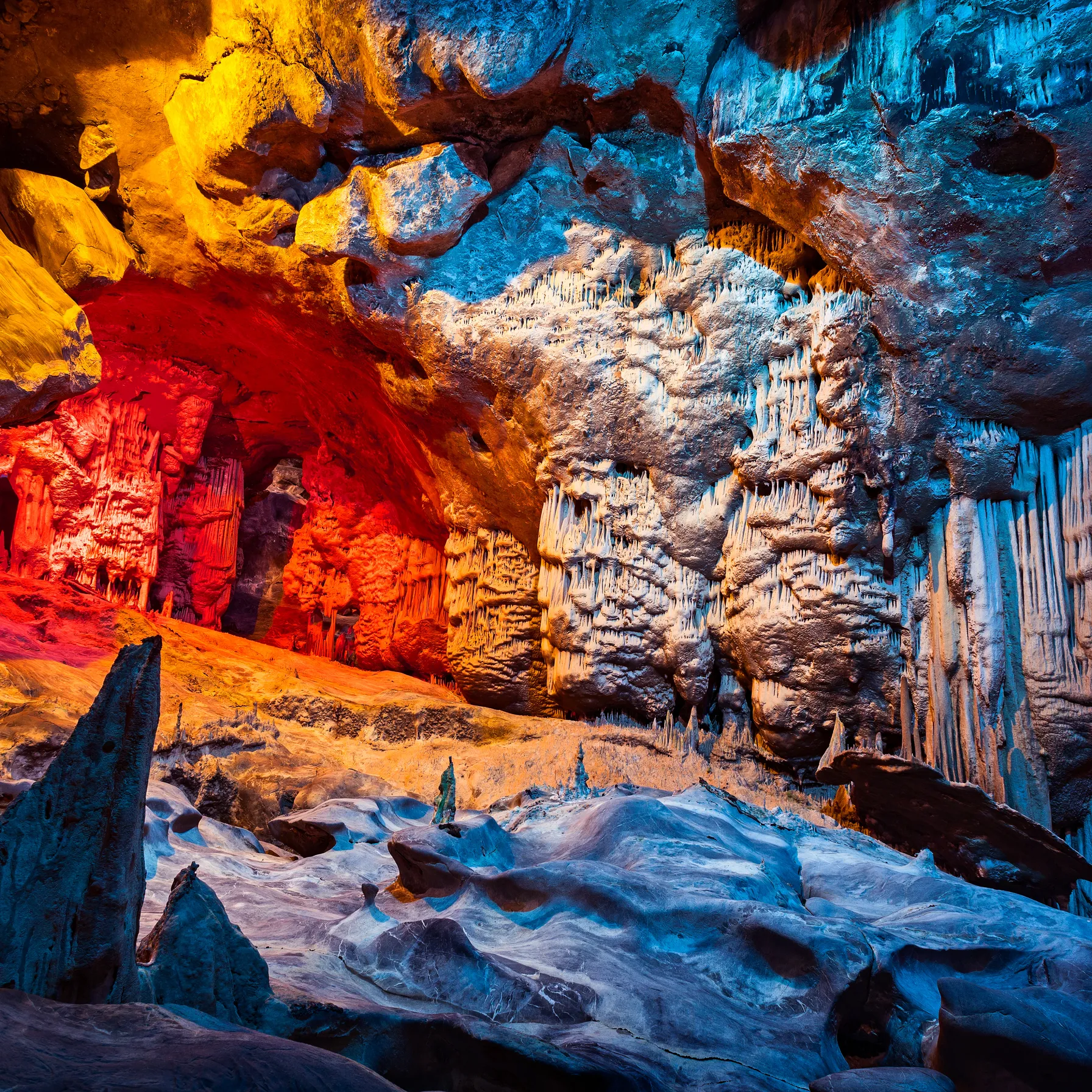 imageCango Caves