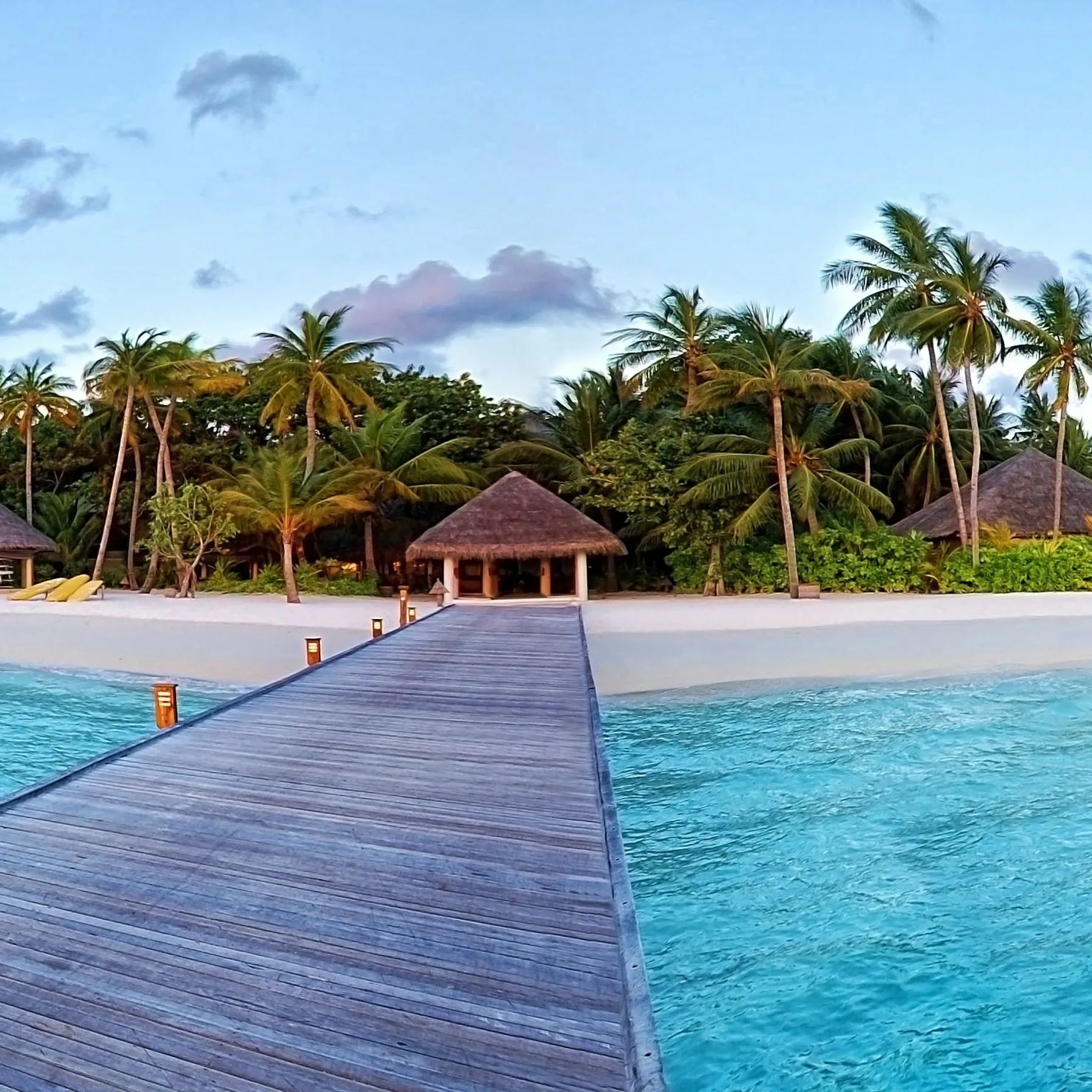 imageVeligandu Island