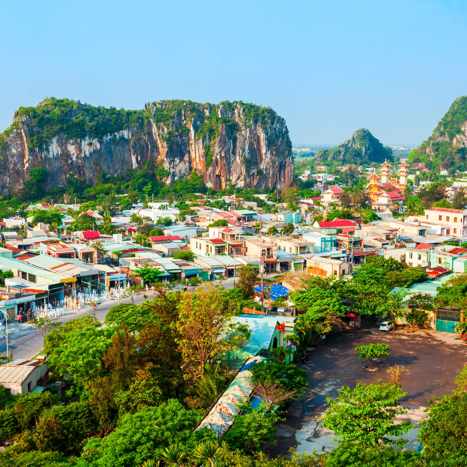 Entre mer et montagne, Da Nang, la perle du centre VietnamVietnam