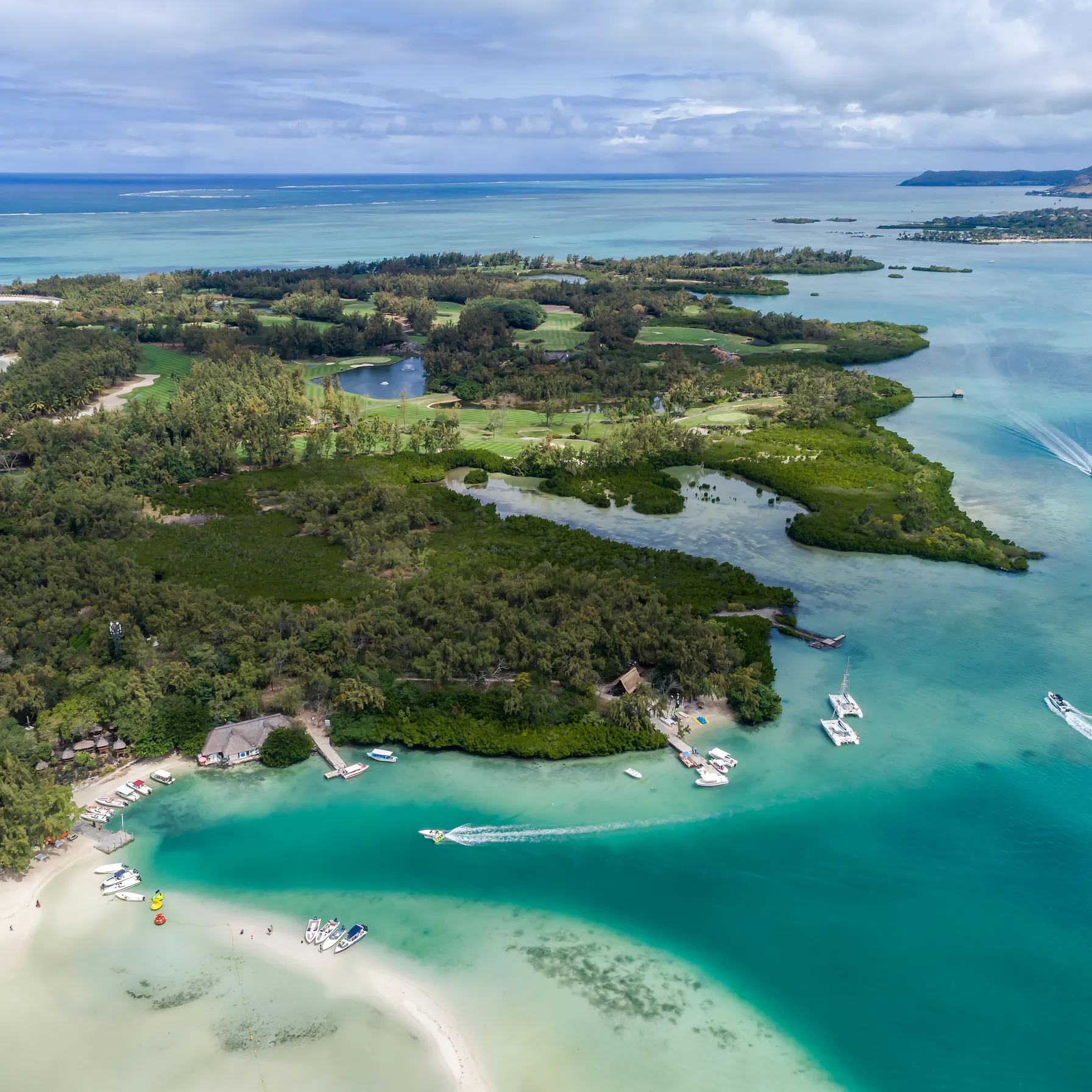 L'Île Maurice en douceur : lagons turquoise et douceur créoleÎle Maurice