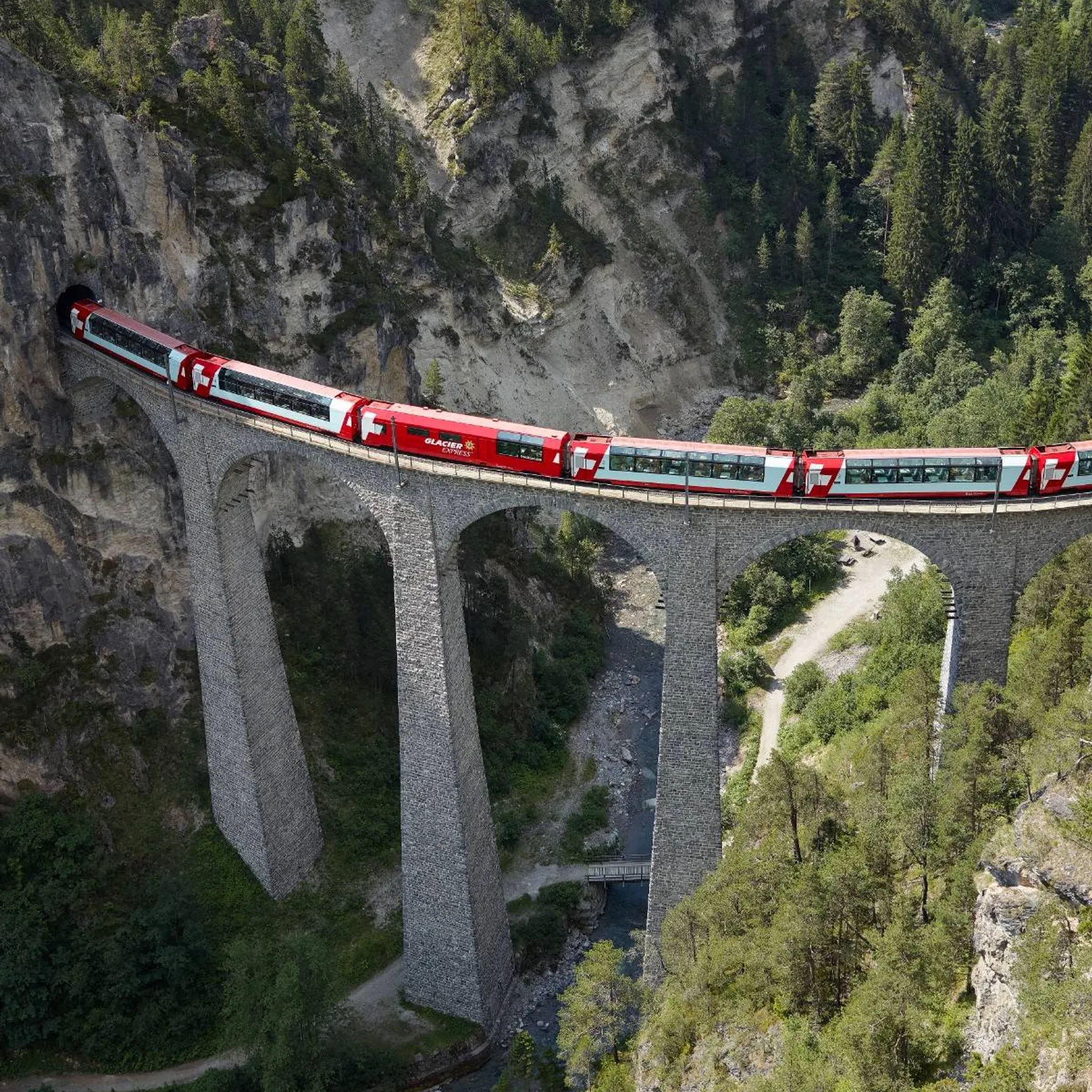 Suisse : Glacier Express, Bernina Express & randonnéesSuisse