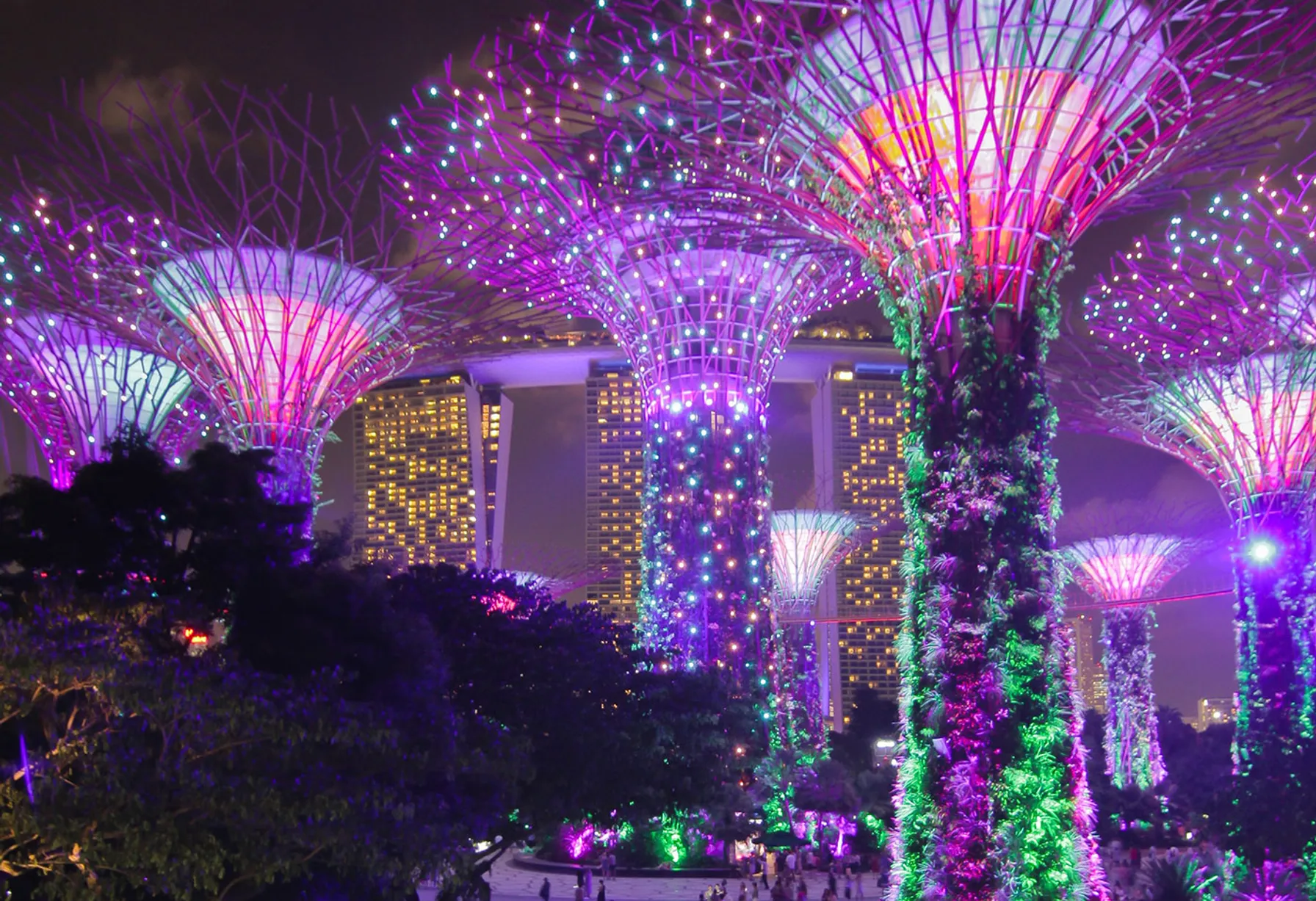 Image Three must-see skylines for memorable city trips: Tokyo, San Francisco, and Singapore