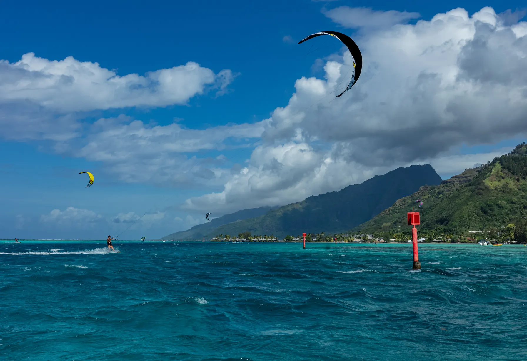 Image Surfing in Moorea