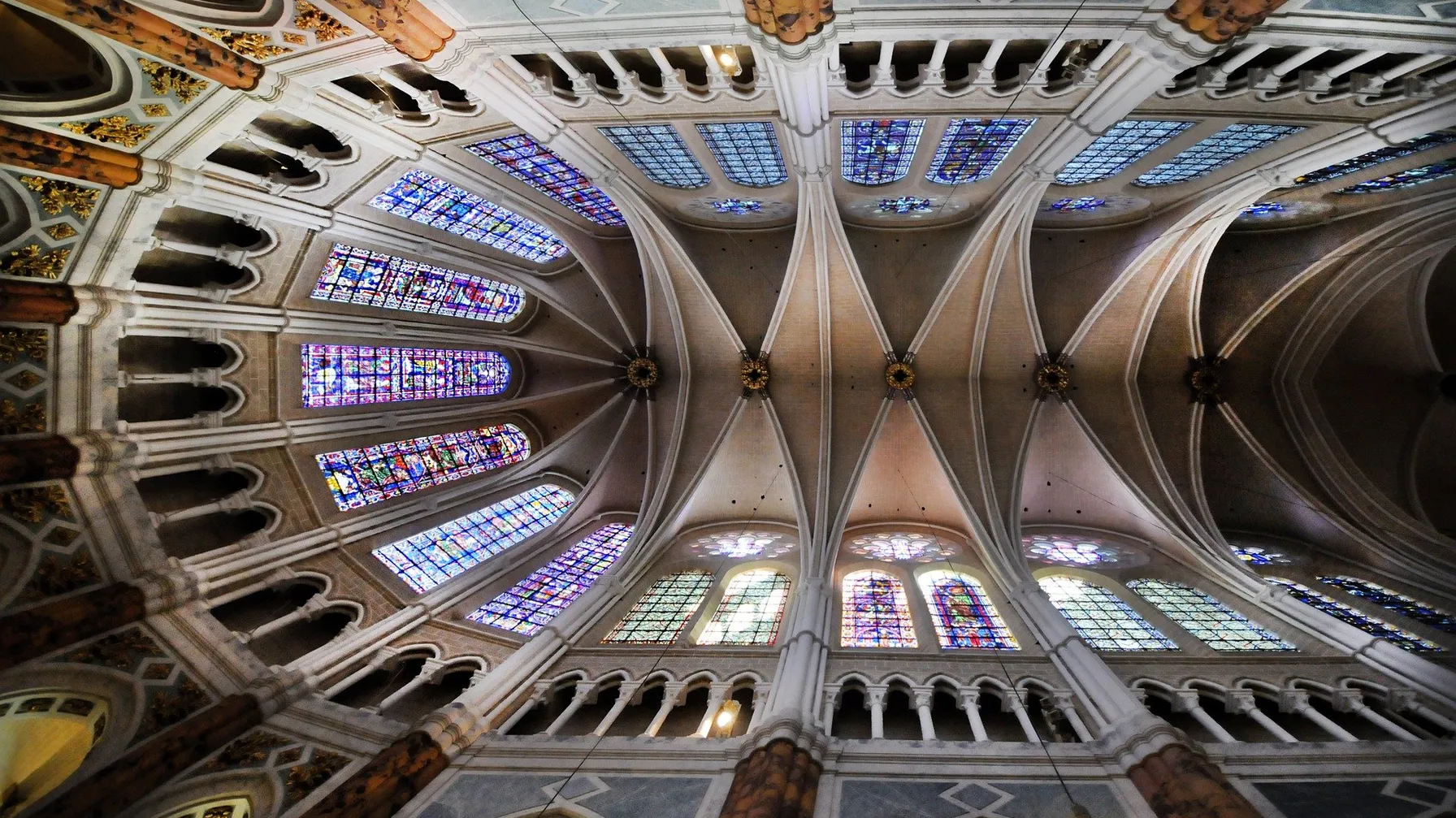 Le bleu de Chartres. article