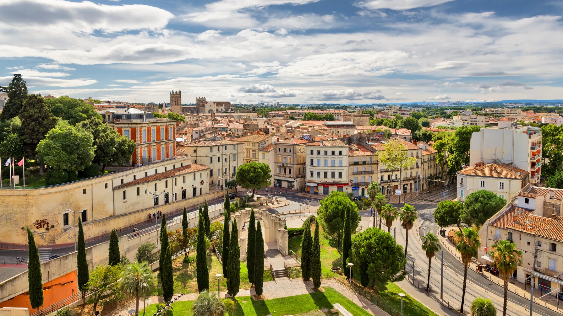 Montpellier, Paris, Versailles