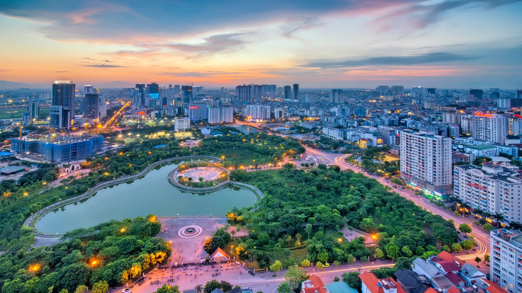 Hanoi in May: The Complete Guide to Organize Your Stay article