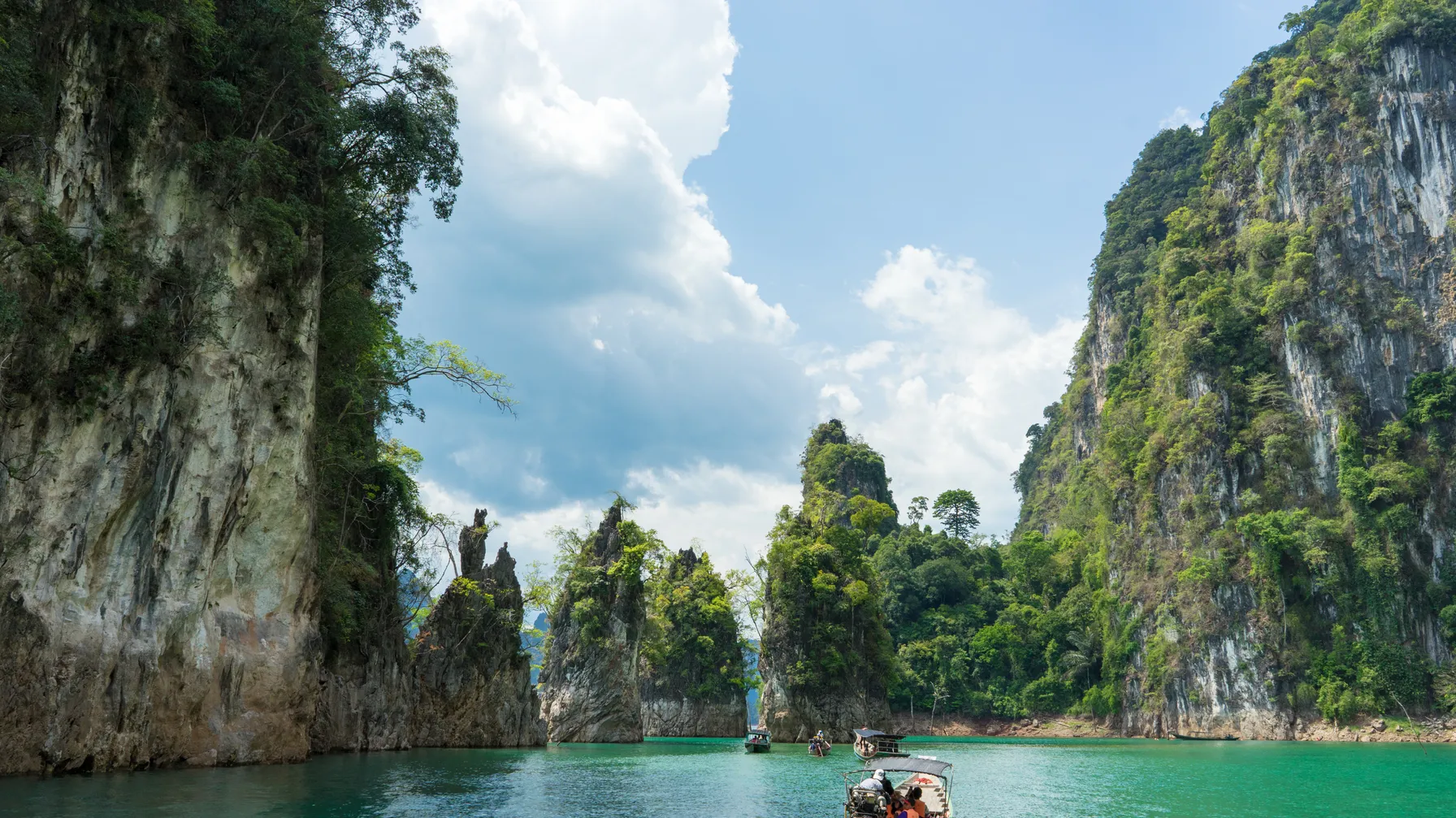 Khao Lak en juillet : guide complet pour vos vacances en Thaïlande article
