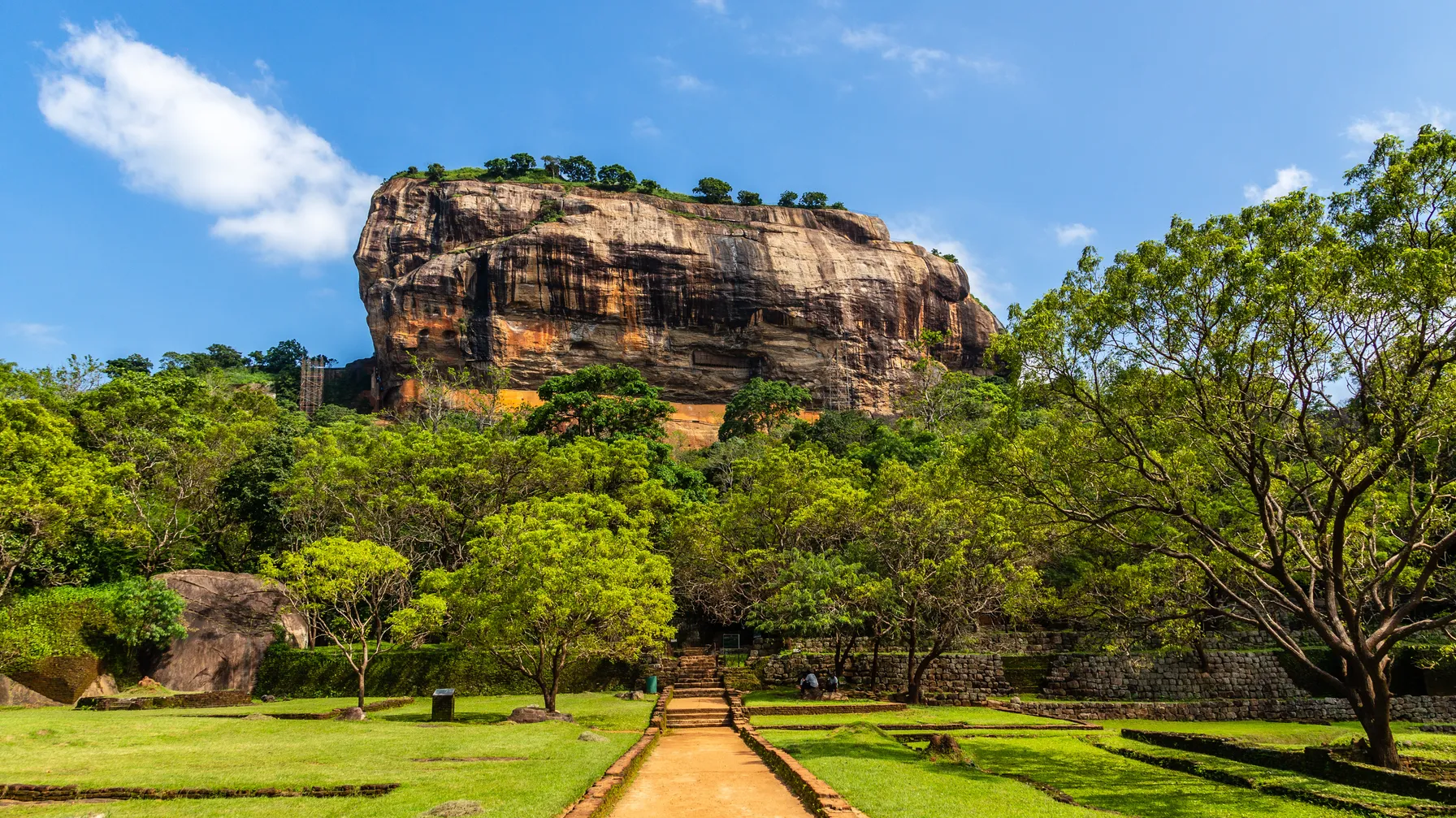 What to do in Sigiriya: discover the treasures of the Cultural Triangle article
