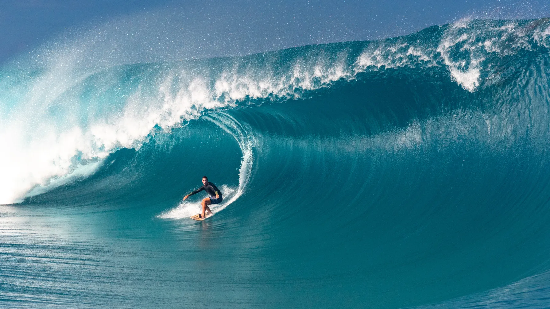 Surfing in French Polynesia: Discover the Pacific wave paradise article