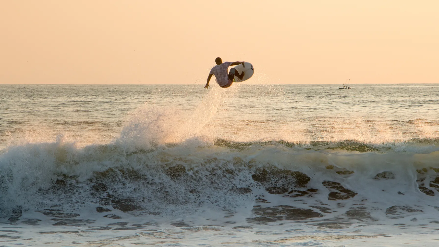 Surf à Oaxaca : tout ce qu'il faut savoir avant de dévaler les vagues mexicaines article