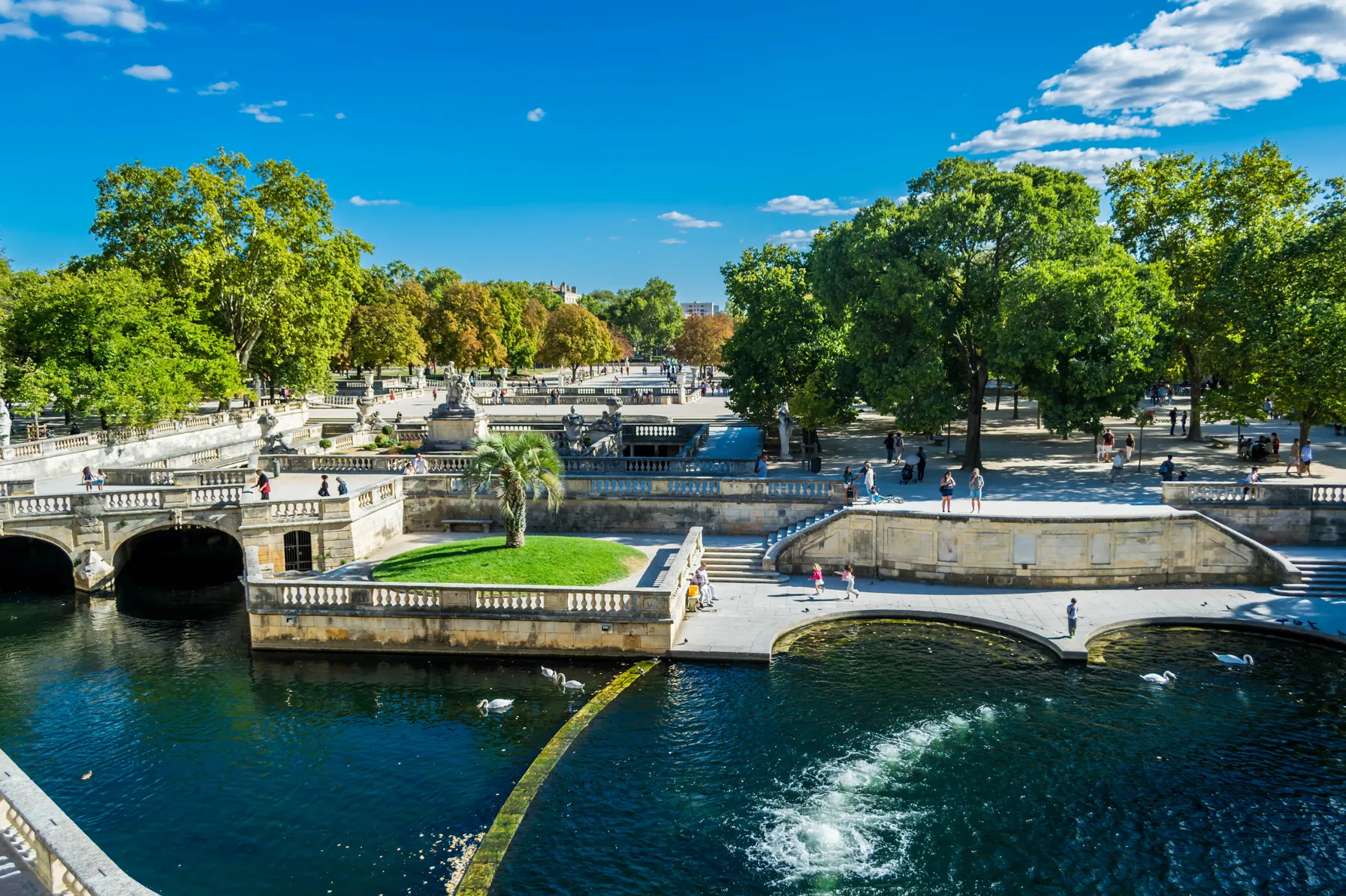 Nîmes
